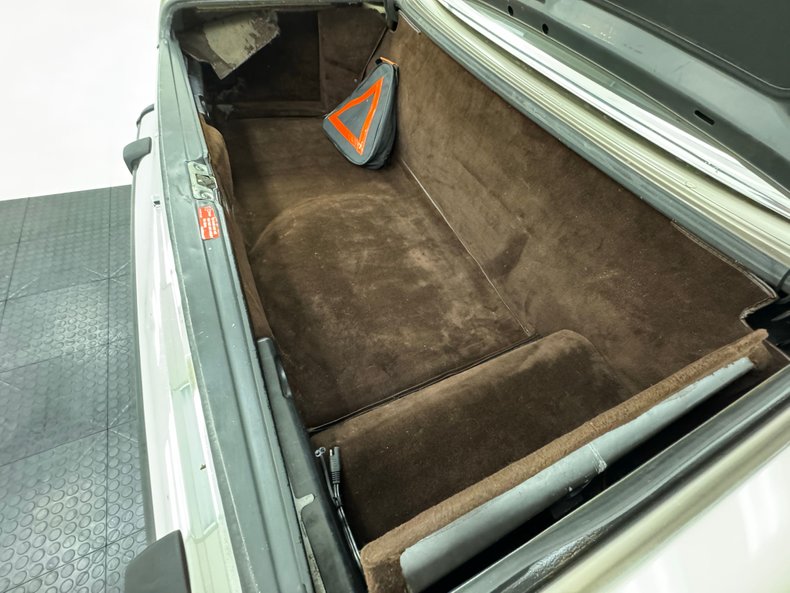 Mercedes-benz-560sl-1986-Champagne-Creamy-Beige-38