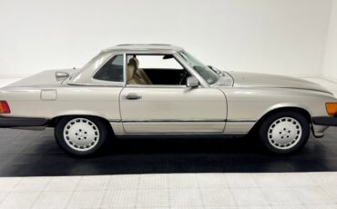 Mercedes-benz-560sl-1986-Champagne-Creamy-Beige-4