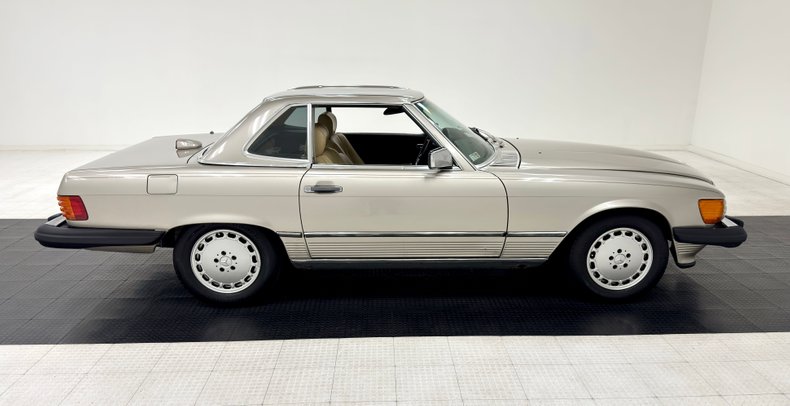Mercedes-benz-560sl-1986-Champagne-Creamy-Beige-4