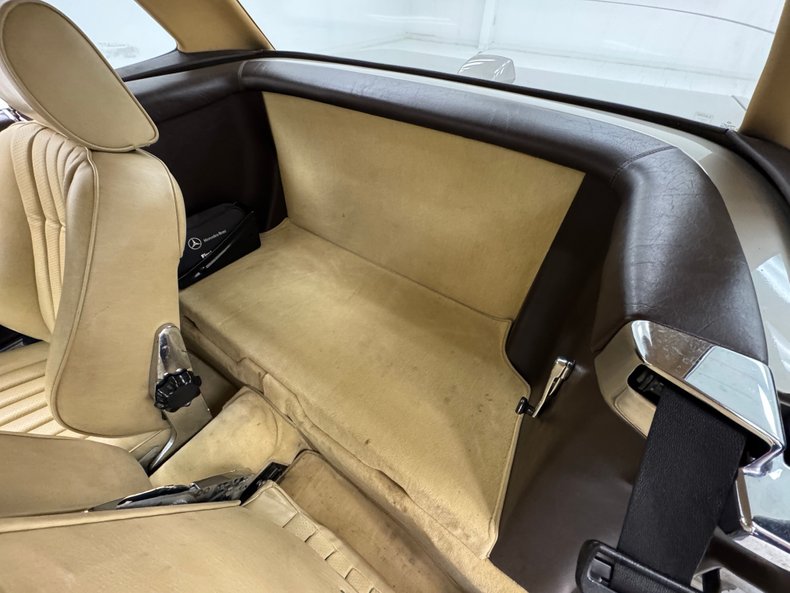 Mercedes-benz-560sl-1986-Champagne-Creamy-Beige-43
