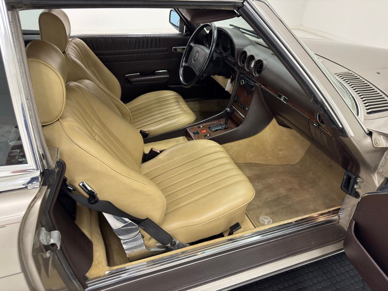 Mercedes-benz-560sl-1986-Champagne-Creamy-Beige-45