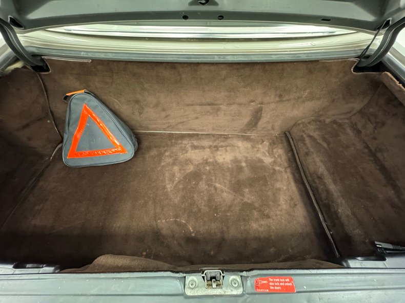 Mercedes-benz-560sl-1986-Champagne-Creamy-Beige-6