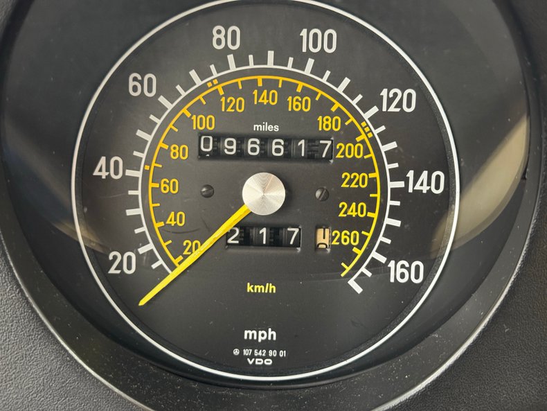 Mercedes-benz-560sl-1986-Champagne-Creamy-Beige-7