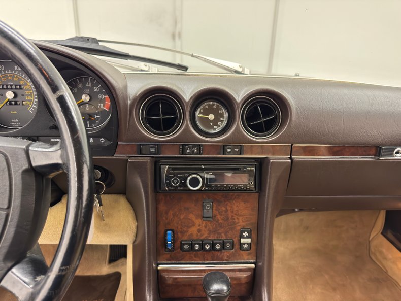 Mercedes-benz-560sl-1986-Champagne-Creamy-Beige-8