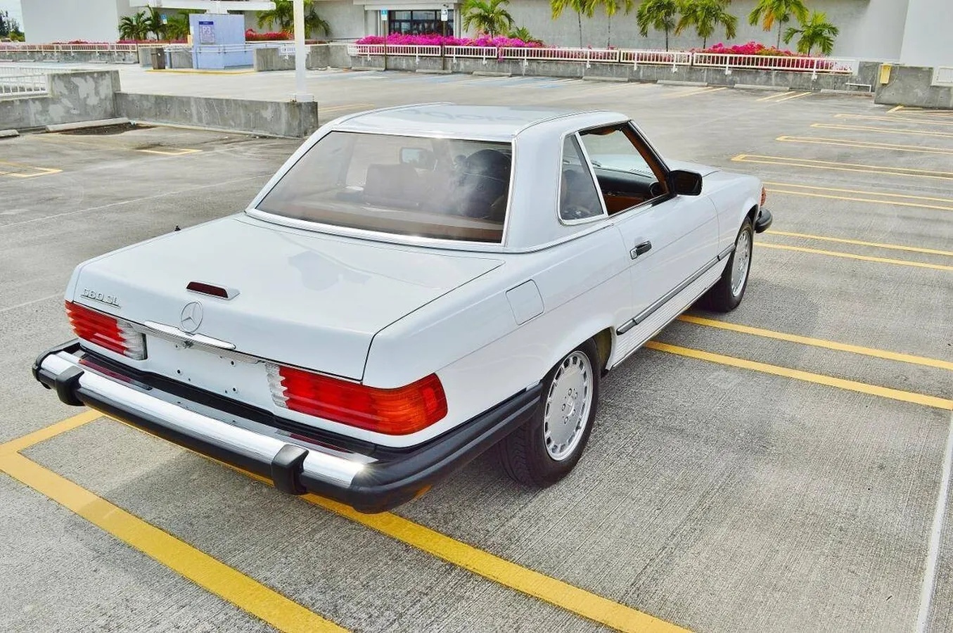Mercedes-benz-560sl-1989-White-Palomino-3