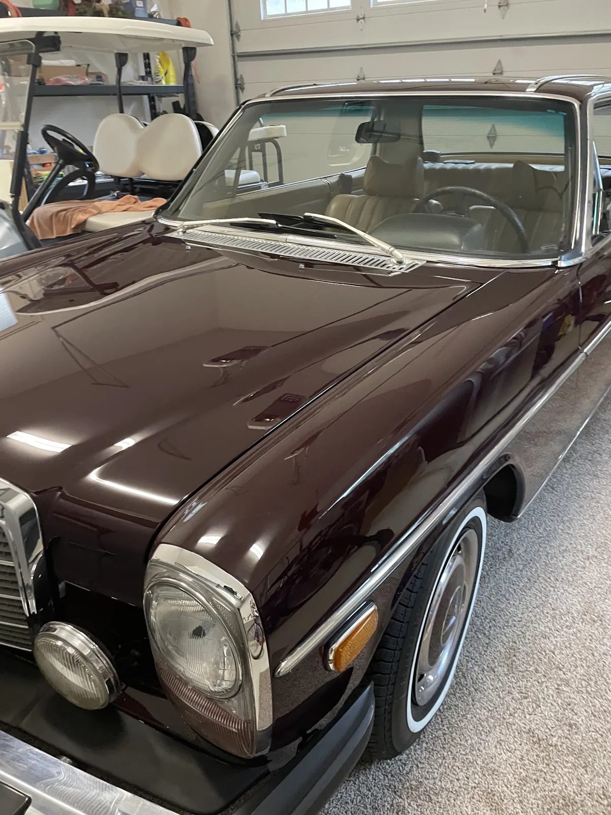 Mercedes-benz-C-class-1975-Burgundy-Tan-17