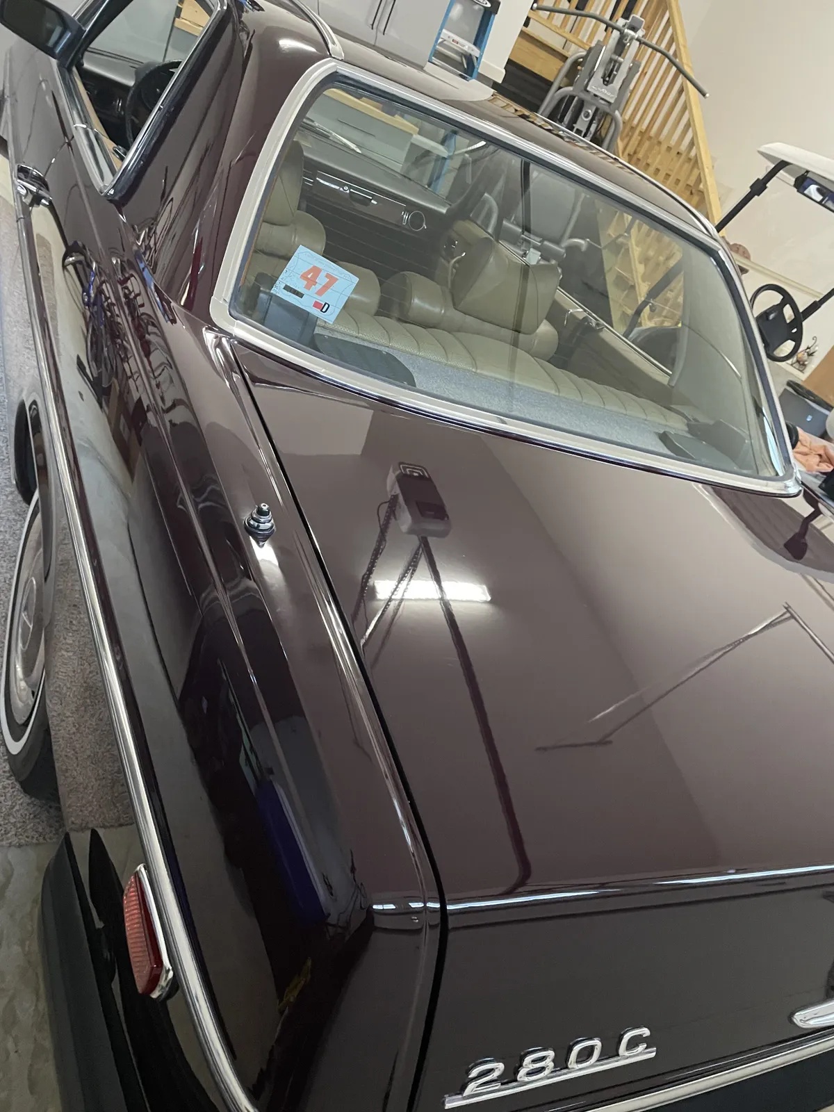 Mercedes-benz-C-class-1975-Burgundy-Tan-19