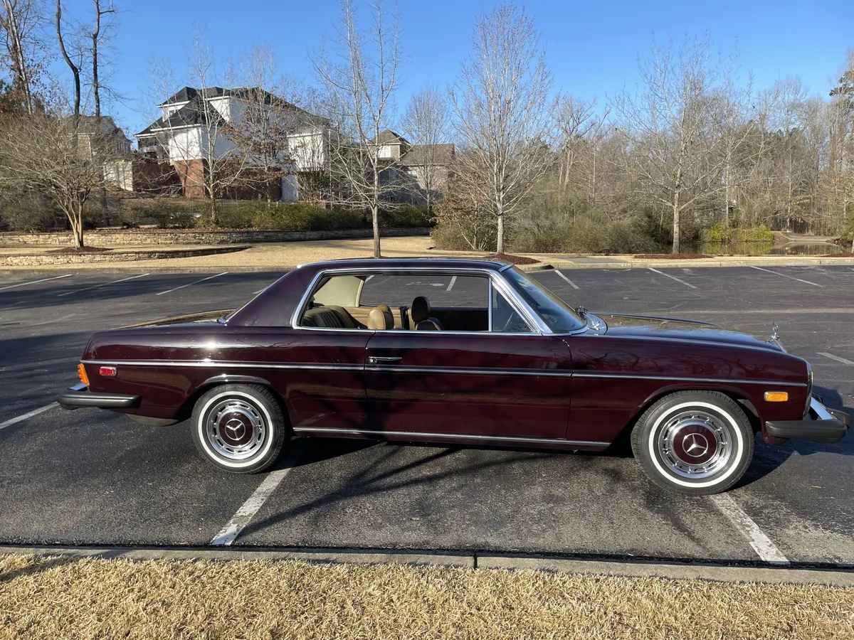 Mercedes-benz-C-class-1975-Burgundy-Tan-3