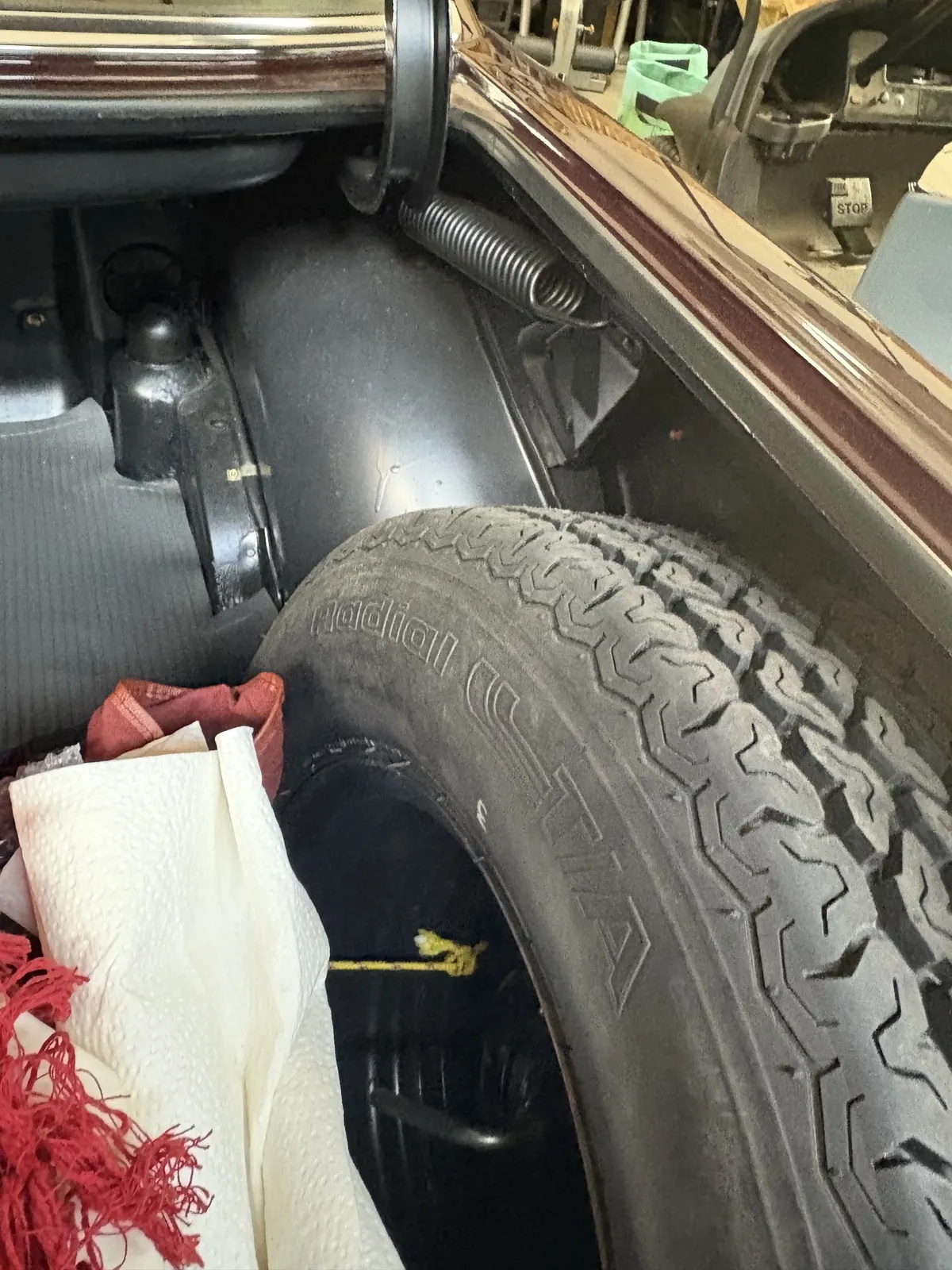 Mercedes-benz-C-class-1975-Burgundy-Tan-6