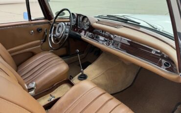 Mercedes-benz-Se-1967-Cream-Saddle-10