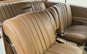 Mercedes-benz-Se-1967-Cream-Saddle-12