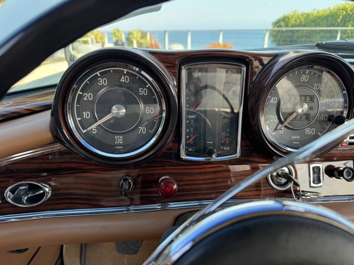 Mercedes-benz-Se-1967-Cream-Saddle-14