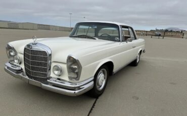 Mercedes-benz-Se-1967-Cream-Saddle-15