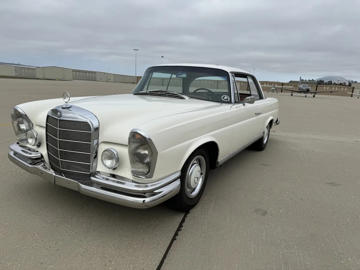 Mercedes-benz-Se-1967-Cream-Saddle-15