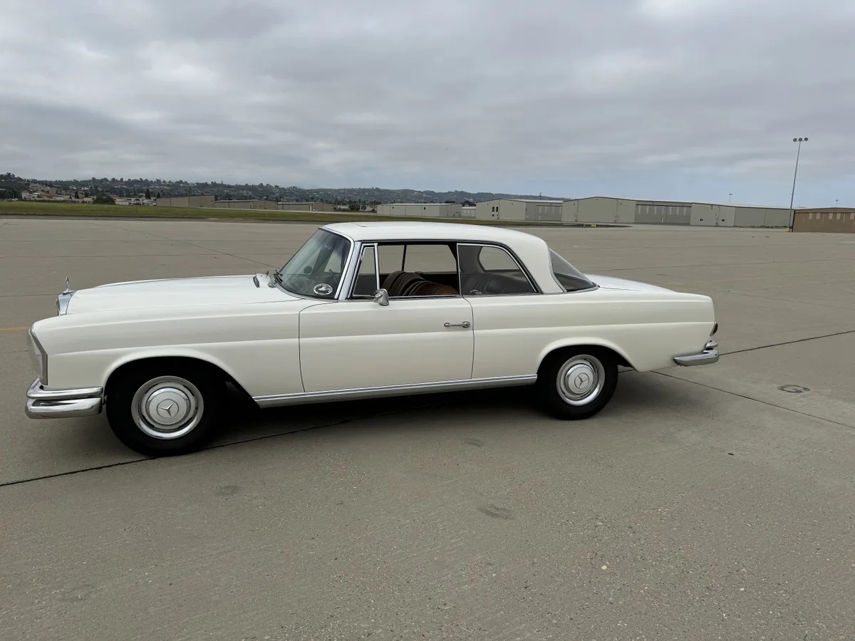 Mercedes-benz-Se-1967-Cream-Saddle-17