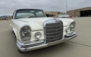 Mercedes-benz-Se-1967-Cream-Saddle-2