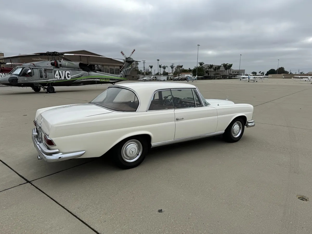 Mercedes-benz-Se-1967-Cream-Saddle-4