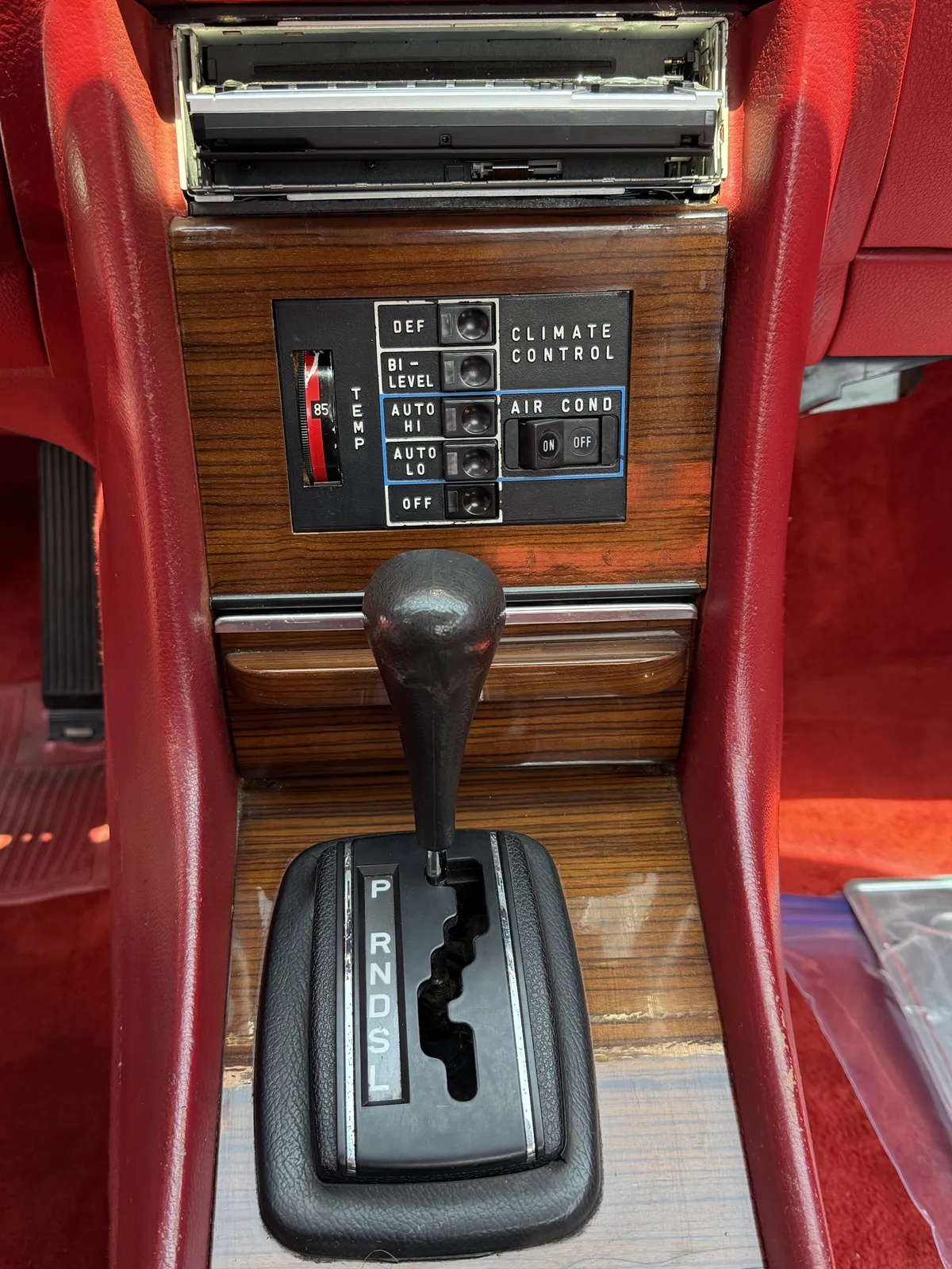 Mercedes-benz-Sl-class-1978-Grey-Red-8