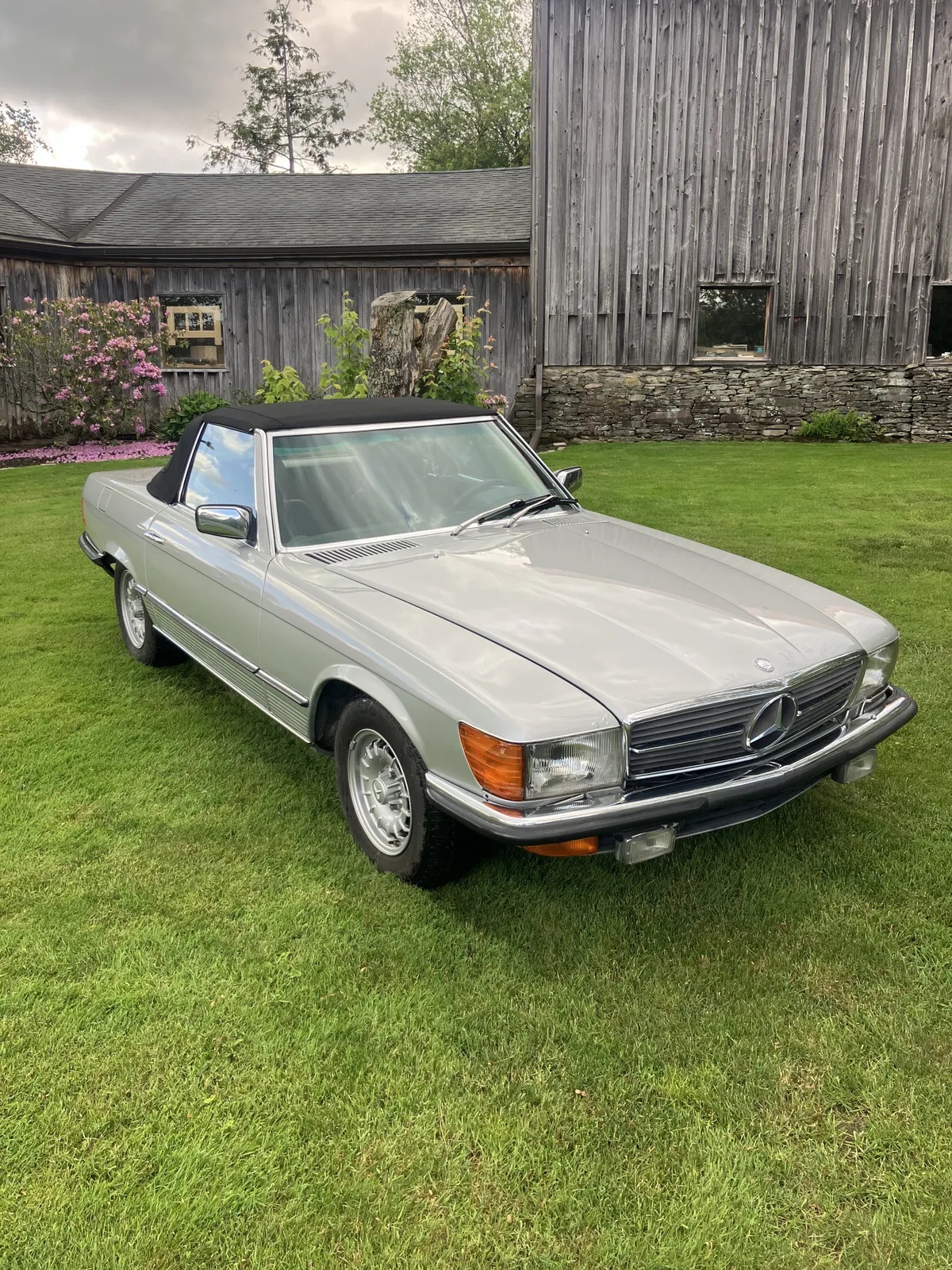 Mercedes-benz-Sl-class-1980-Silver-Black-1