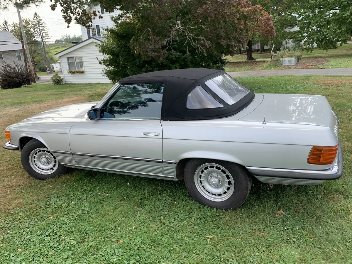 Mercedes-benz-Sl-class-1980-Silver-Black-17