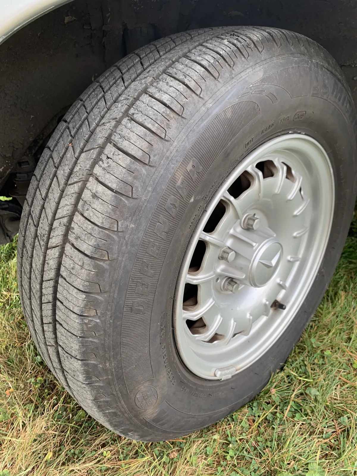 Mercedes-benz-Sl-class-1980-Silver-Black-18