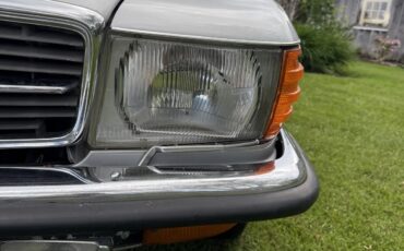 Mercedes-benz-Sl-class-1980-Silver-Black-2