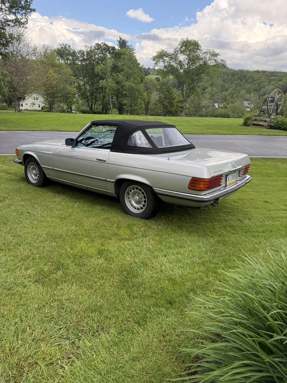 Mercedes-benz-Sl-class-1980-Silver-Black-4
