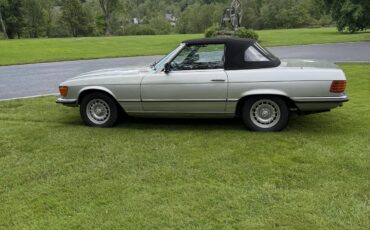 Mercedes-benz-Sl-class-1980-Silver-Black-5