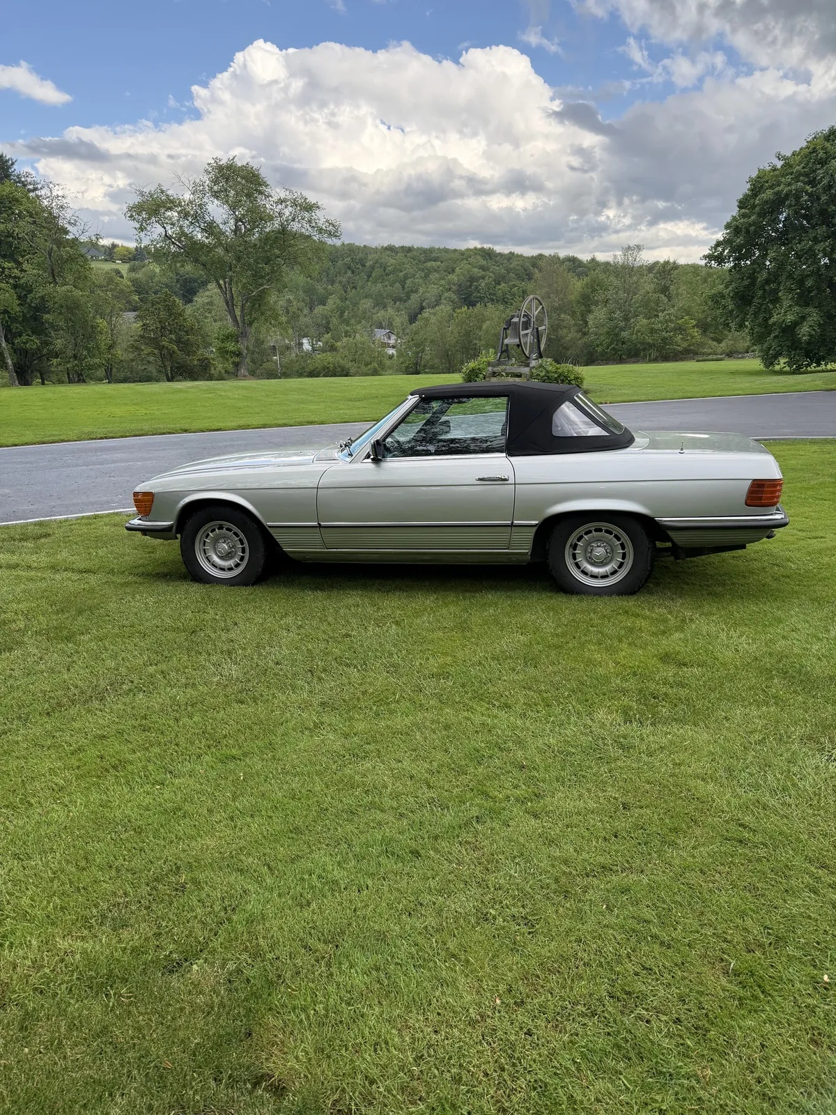 Mercedes-benz-Sl-class-1980-Silver-Black-5