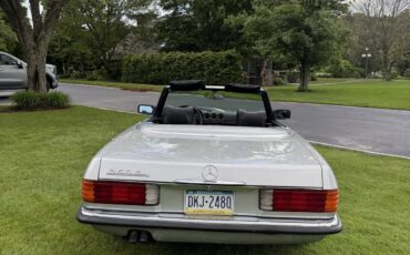 Mercedes-benz-Sl-class-1980-Silver-Black-7