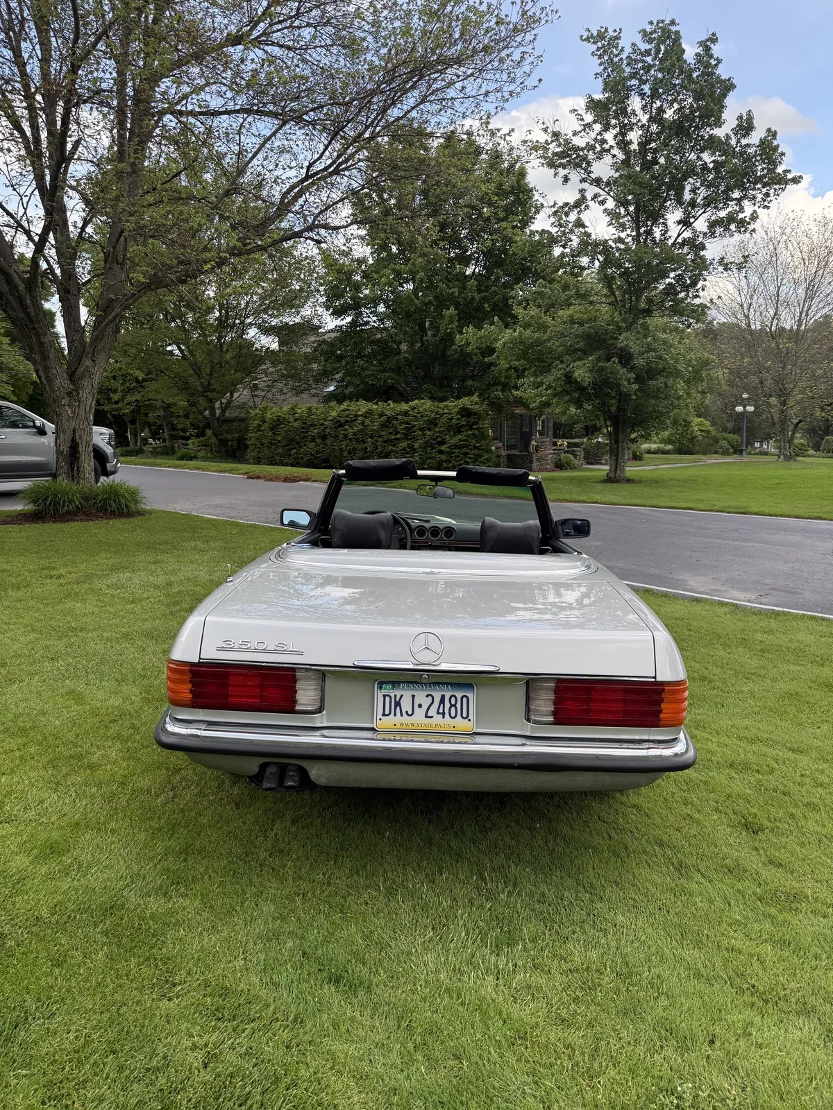 Mercedes-benz-Sl-class-1980-Silver-Black-7