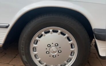 Mercedes-benz-Sl-class-1986-White-Blue-14