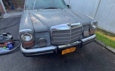 Mercedes-benz-c-class-1971-grey-1