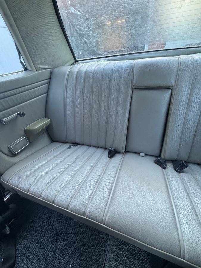 Mercedes-benz-c-class-1971-grey-11