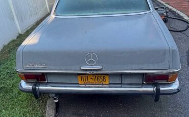 Mercedes-benz-c-class-1971-grey-18