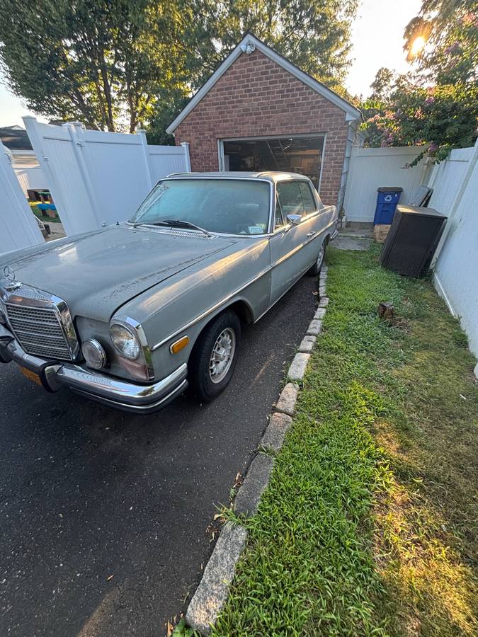 Mercedes-benz-c-class-1971-grey-2