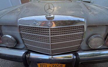 Mercedes-benz-c-class-1971-grey