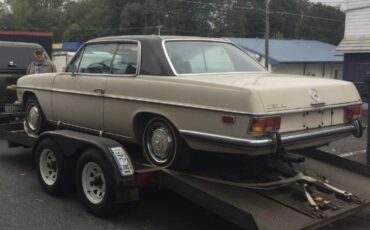 Mercedes-benz-c-class-1972-white