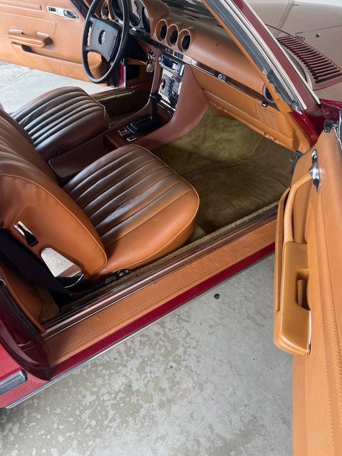 Mercedes-benz-c-class-1979-6