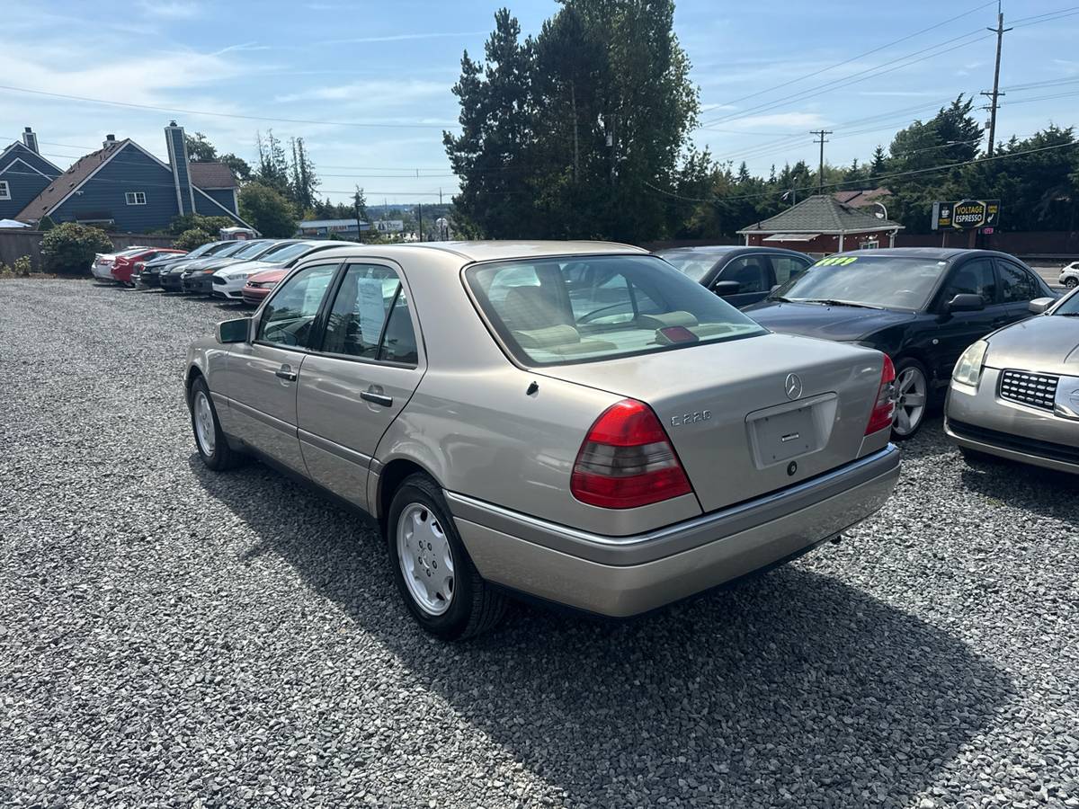 Mercedes-benz-c-class-1995-custom-1