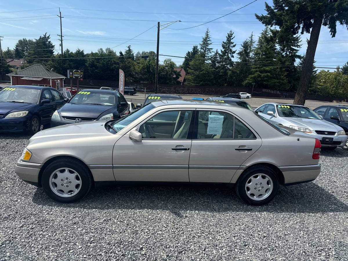 Mercedes-benz-c-class-1995-custom-26