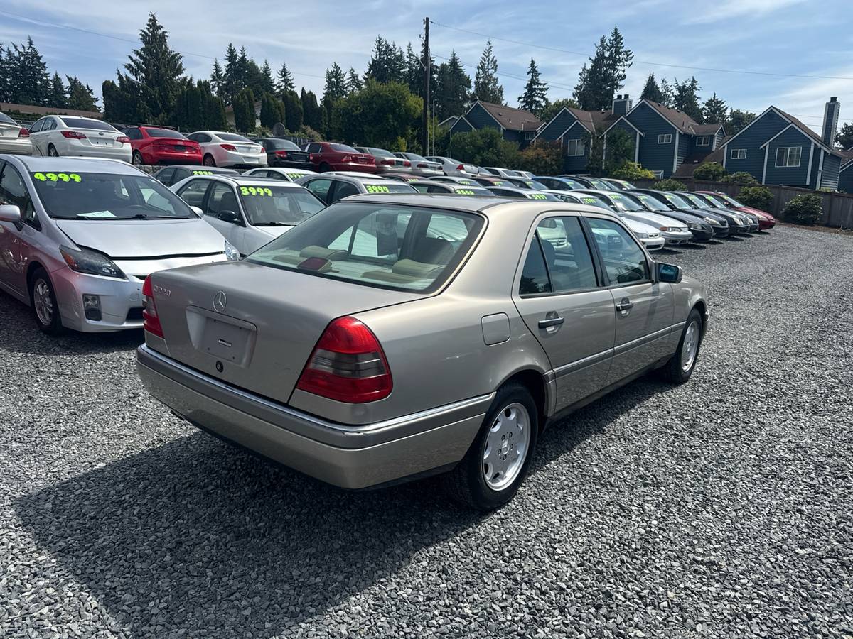 Mercedes-benz-c-class-1995-custom-3