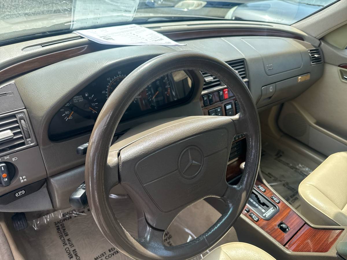Mercedes-benz-c-class-1995-custom-35