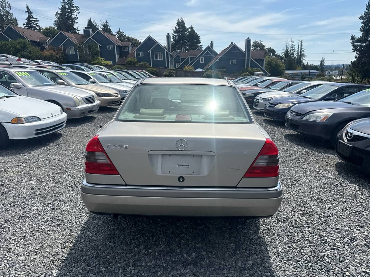 Mercedes-benz-c-class-1995-custom-4