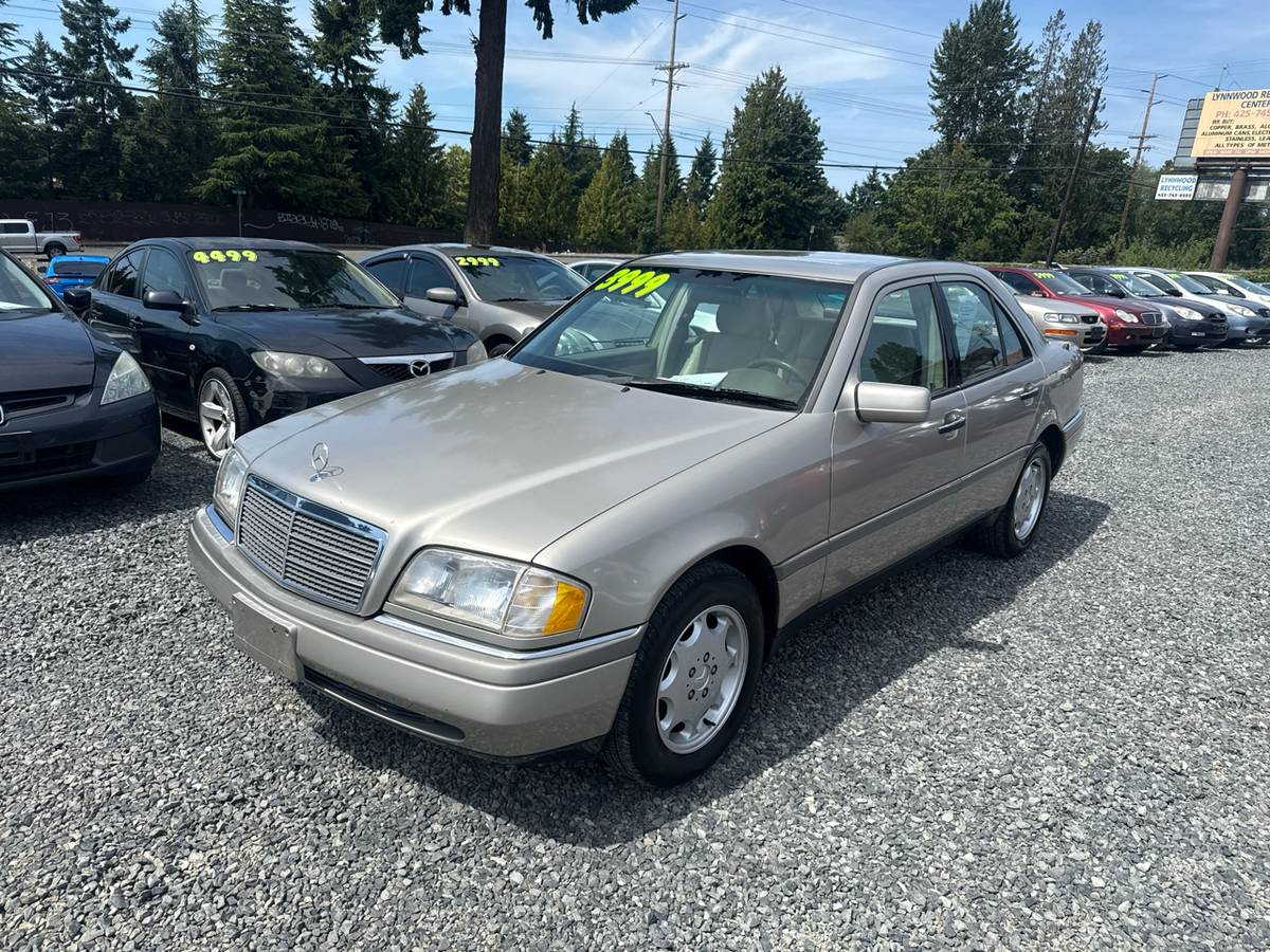 Mercedes-benz-c-class-1995-custom-51