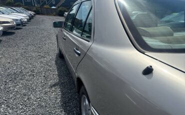 Mercedes-benz-c-class-1995-custom-60