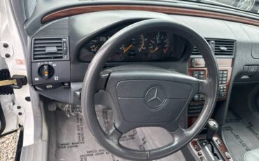 Mercedes-benz-c-class-1995-white-15