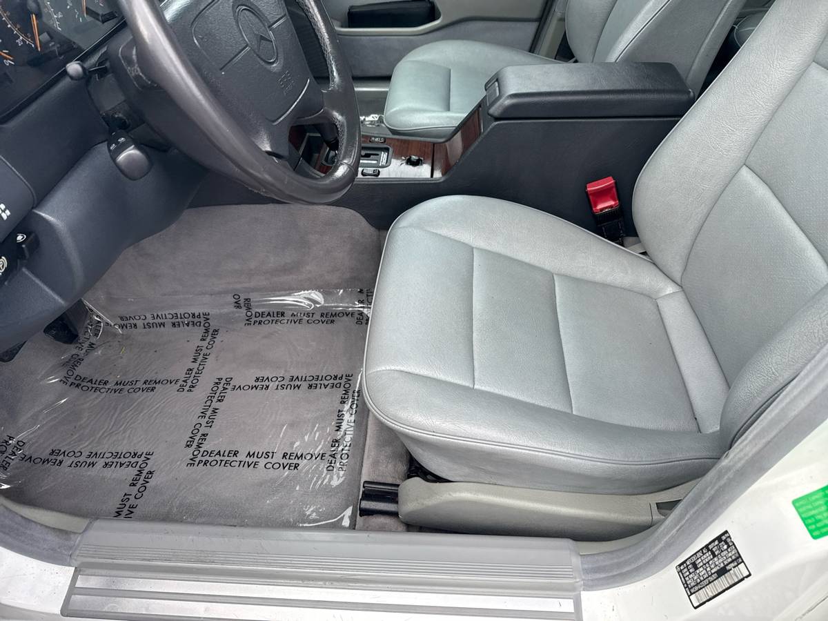 Mercedes-benz-c-class-1995-white-19