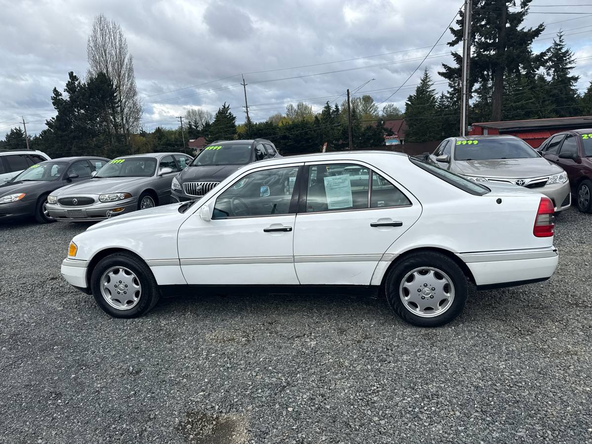 Mercedes-benz-c-class-1995-white-8