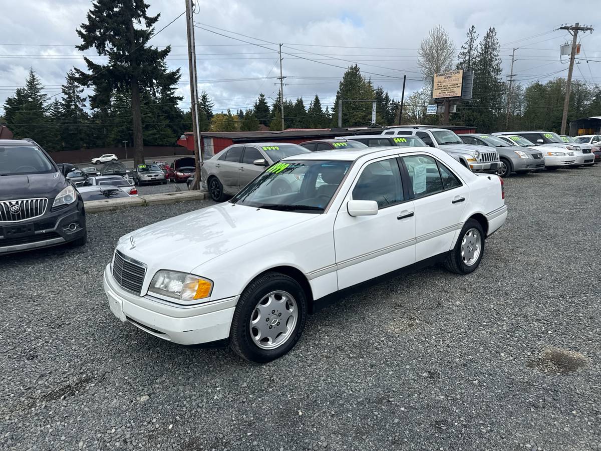 Mercedes-benz-c-class-1995-white-9